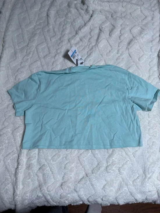 Nike Cropped T-Shirt in Mint - Picture 5 of 5